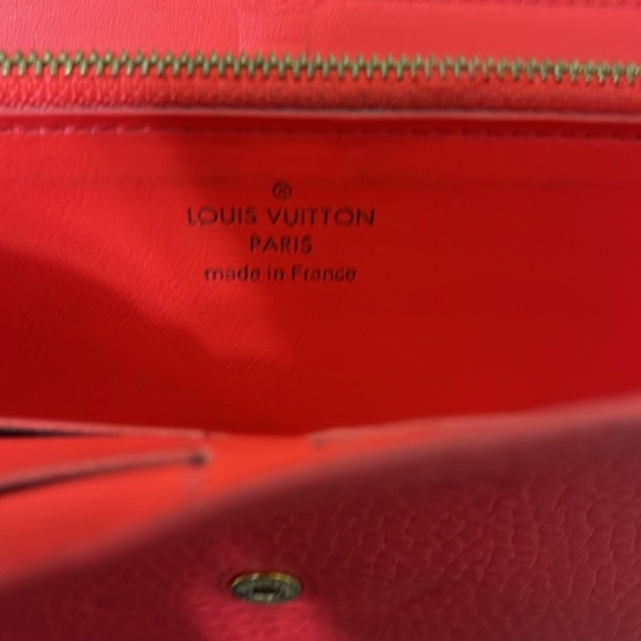 Louis Vuitton  Wallet Authentic - Picture 6 of 10